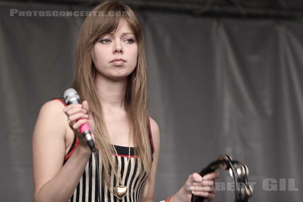 CHROMATICS - 2008-06-07 - PARIS - Parc de la Villette - 